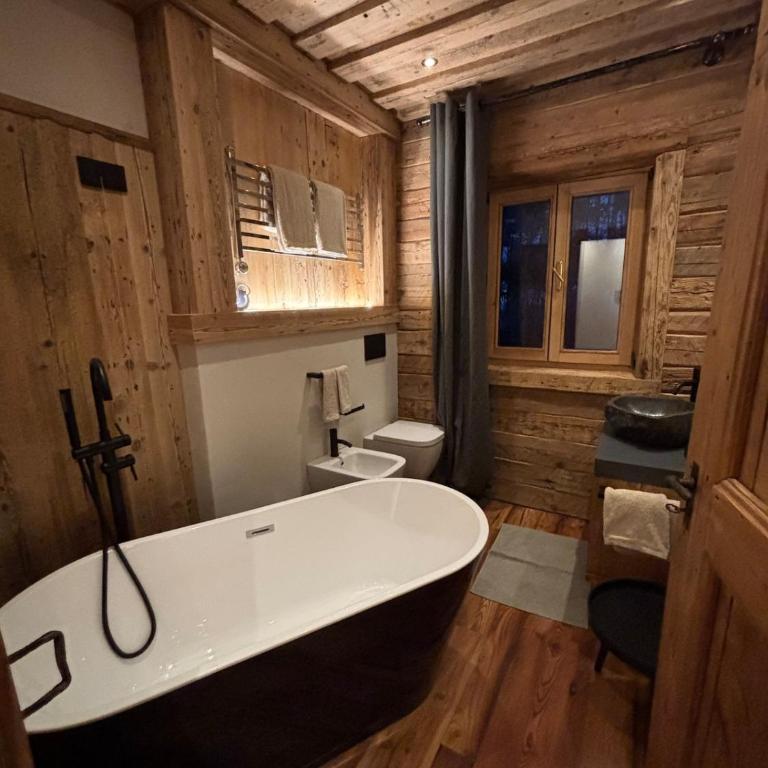 Luxury Central Apartment Cortina D'Ampezzo - Appartamento Superior con 3 Camere da Letto - 44
