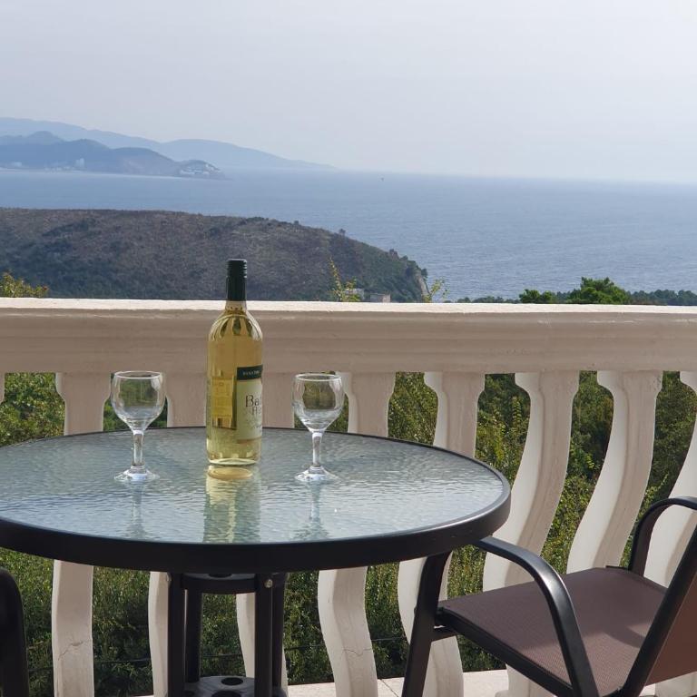 Traumhafte Wohnung mit Meerblick in Sutomore - Apartman sa 1 Spavaćom Sobom - 1