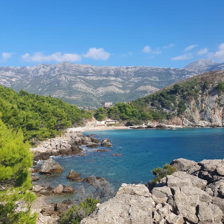 Traumhafte Wohnung mit Meerblick in Sutomore - Apartman sa 1 Spavaćom Sobom - 8