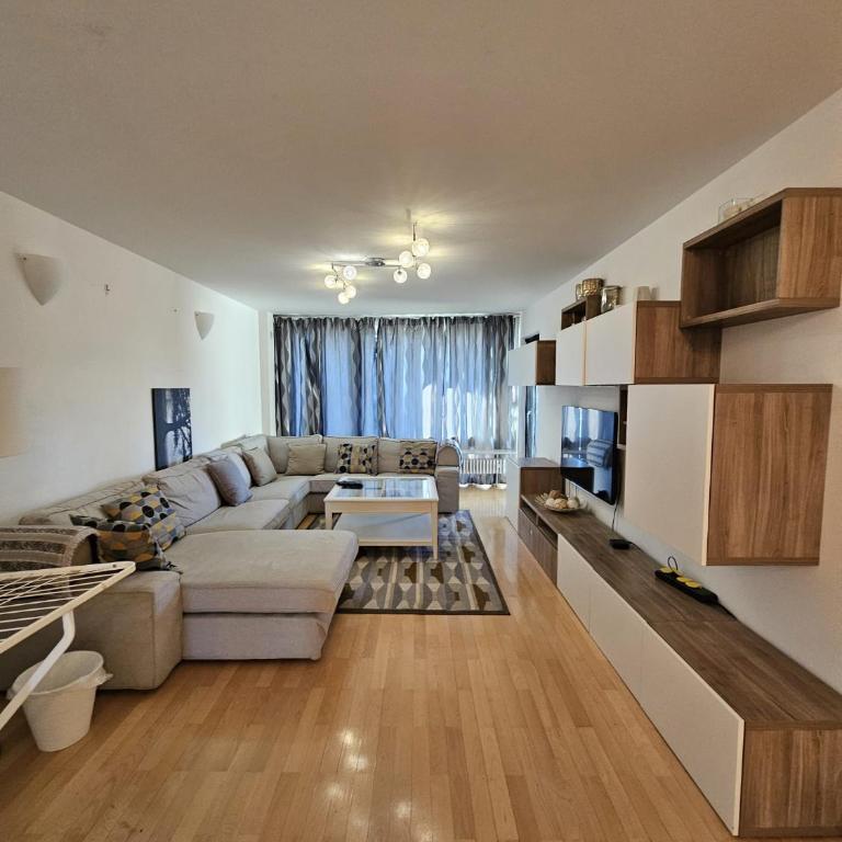OEZ 3 Zimmer Wohnung - Two-Bedroom Apartment - 1