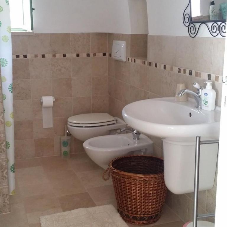 Tipici Trulli immersi nella Valle D'Itria - Casa con 2 Camere da Letto - 13
