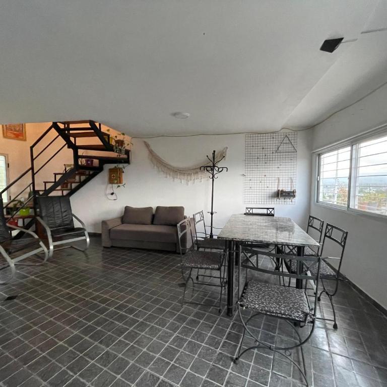 Casa con vista panorámica Villa Carlos Paz - Casa de 2 dormitorios - 2