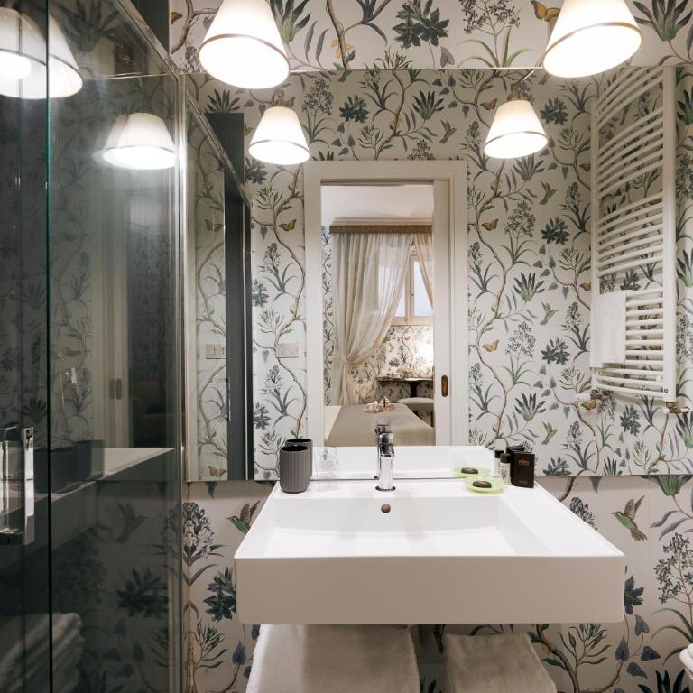 Palazzo Arone dei Baroni di Valentino - Camera Matrimoniale/Doppia con Letti Singoli - 7