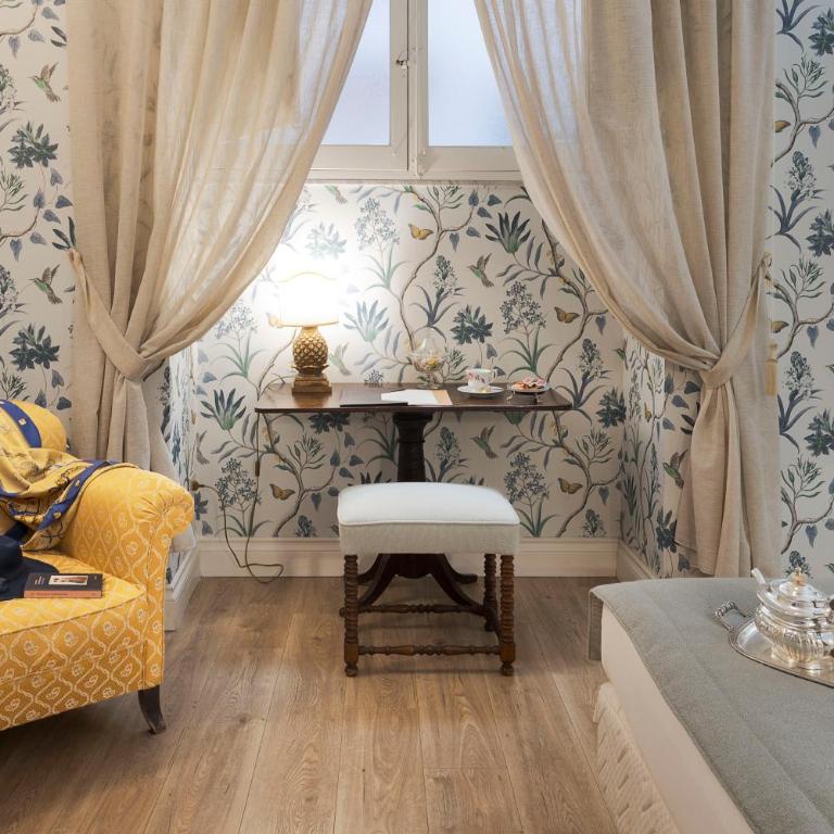 Palazzo Arone dei Baroni di Valentino - Camera Matrimoniale/Doppia con Letti Singoli - 4