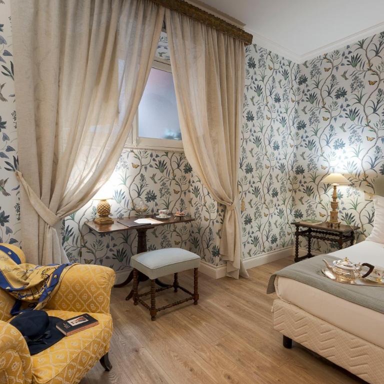 Palazzo Arone dei Baroni di Valentino - Camera Matrimoniale/Doppia con Letti Singoli - 1