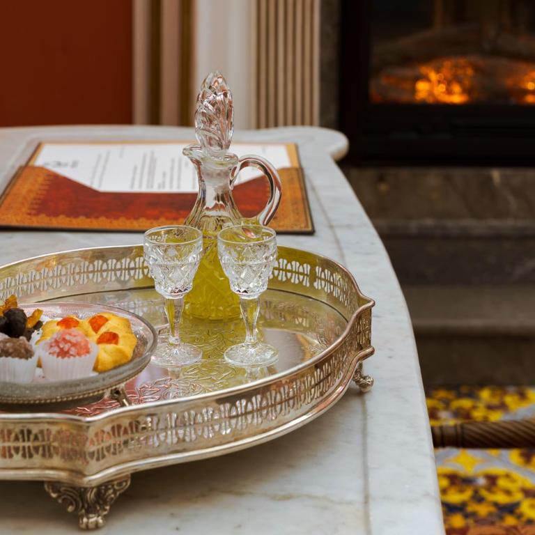 Palazzo Arone dei Baroni di Valentino - Suite Deluxe - 1