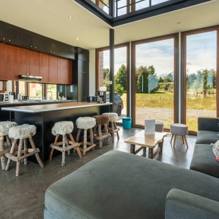 Volcano Getaway - Apartment - 17