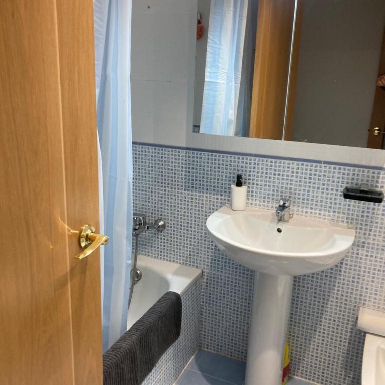 CASA de DRON Cerler - Two-Bedroom Apartment - 14
