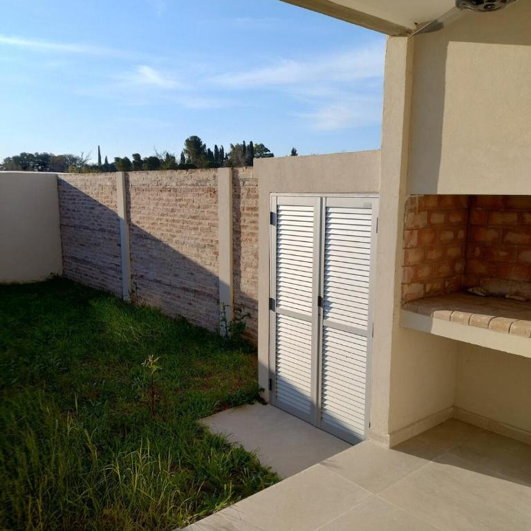 Duplex 4 bedroom - One-Bedroom House - 2