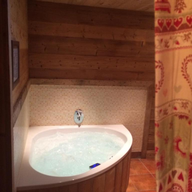 Chalet Au Bon Vieux Temps - Three-Bedroom Apartment - 2