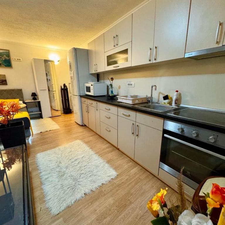 Apartments Mehić - Deluxe Queen Room - 13