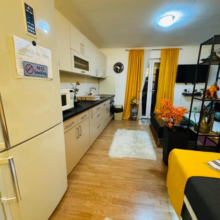 Apartments Mehić - Deluxe Queen Room - 8