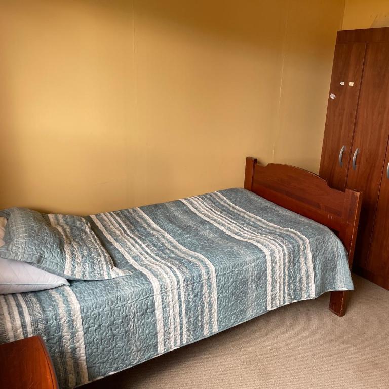Casa Sra Oti, Tipo Hostal con vista al mar Puerto Montt - CHINQUIHUE - Habitación Doble Estándar - 2 camas - 1
