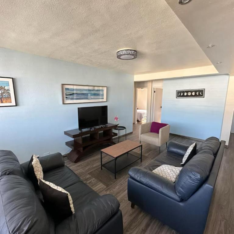 Exclusive condominium close to the border - Three-Bedroom Apartment - 6
