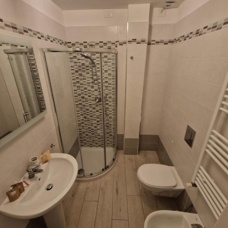 Suite Piazzetta Vigo - Appartamento Superior con Vista Città - 19