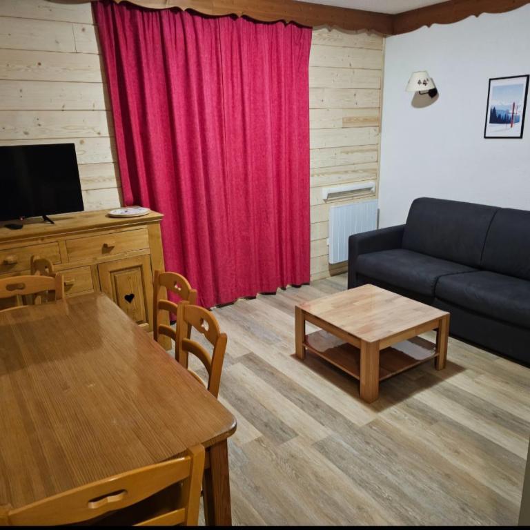 Bel appartement 4 à 6 personnes à 1800 - Apartment mit 2 Schlafzimmern - 4