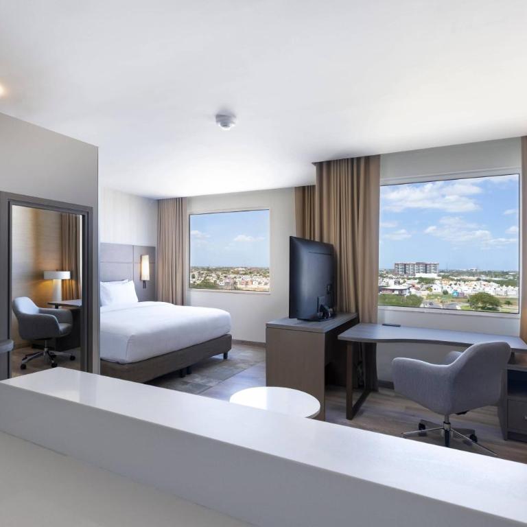 Residence Inn by Marriott Merida - Estudio con vistas a la ciudad - Cama extragrande - 2