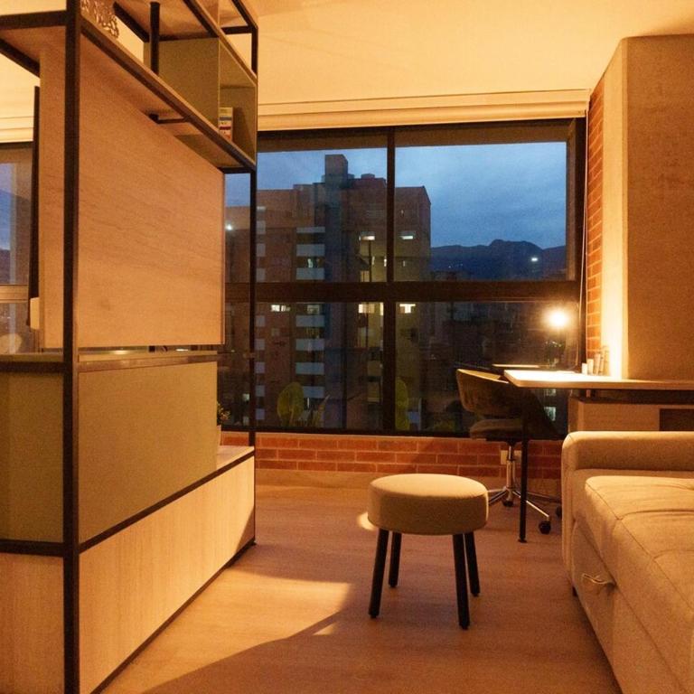 NEW in laurels with air , loft type, giant tv - Apartamento de 1 dormitorio - 18