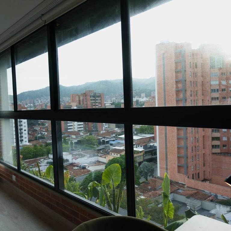 NEW in laurels with air , loft type, giant tv - Apartamento de 1 dormitorio - 29