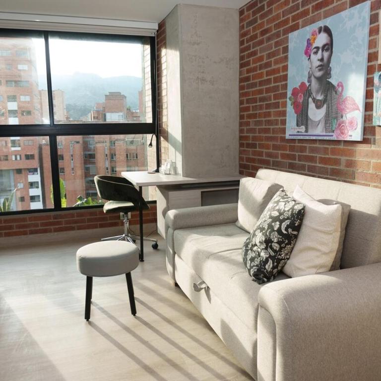 NEW in laurels with air , loft type, giant tv - Apartamento de 1 dormitorio - 32