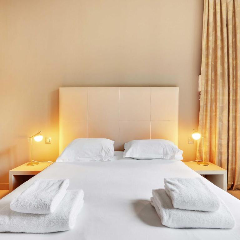Elegant aprt- 2BDR 4P Close to the Champs Elysées - Two-Bedroom Apartment - 8