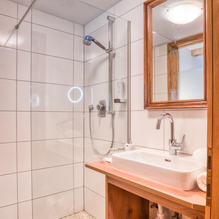 Apart Fortuna - Doppelzimmer mit Balkon - 9