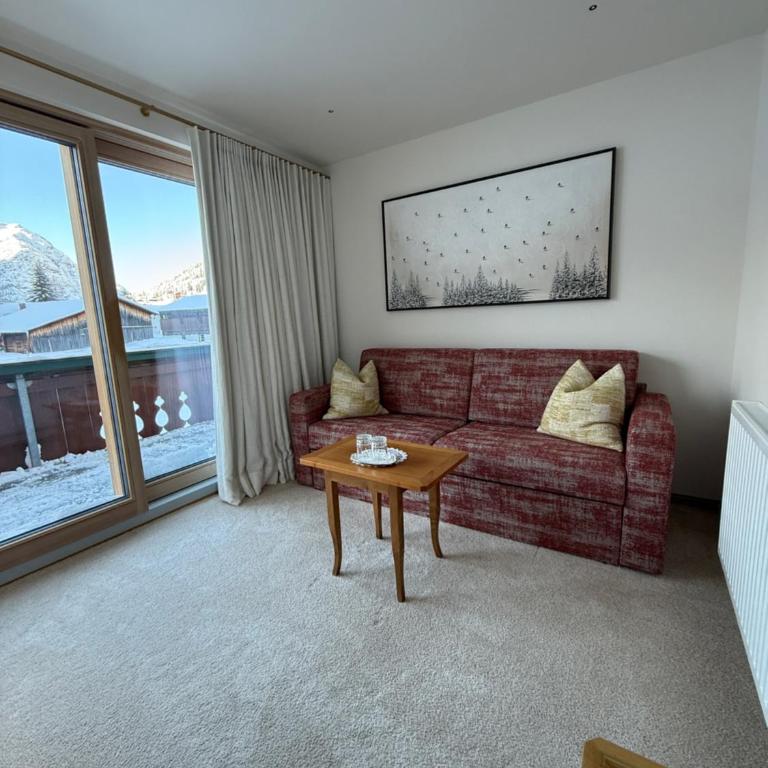 Alpenland - das feine Kleine, zentral und ruhig mit modernem Wellnessbereich - Junior Suite mit Balkon - 4