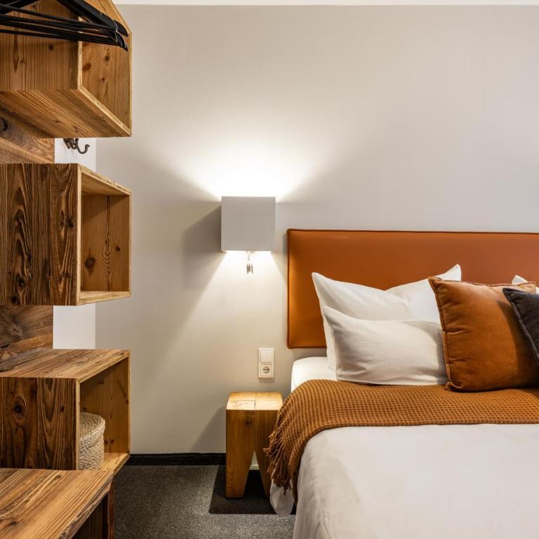 Hotel Goldene Steig - Doppelzimmer mit eigenem Bad - 2