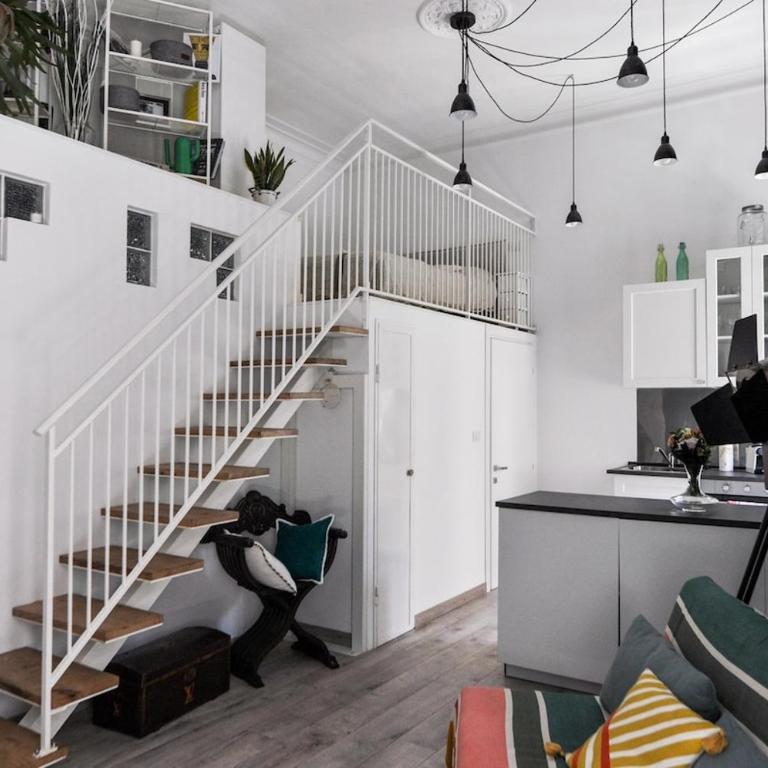 Deluxe Artistic Loft - Two-Bedroom Apartment - 16
