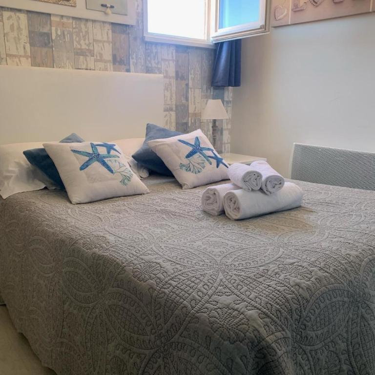 Duplex 2 chambres proche golf, wifi, plage Richelieu et ile des loisirs dans quartier calme Saint Martin - Apartment mit 2 Schlafzimmern - 4