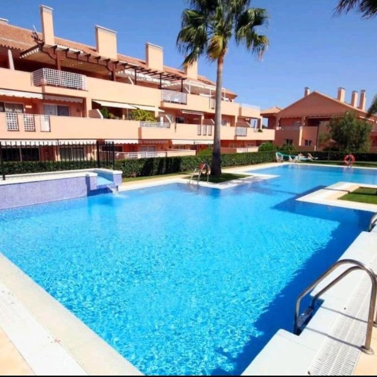 Modern apartment next to pool - Two-Bedroom Apartment - 19