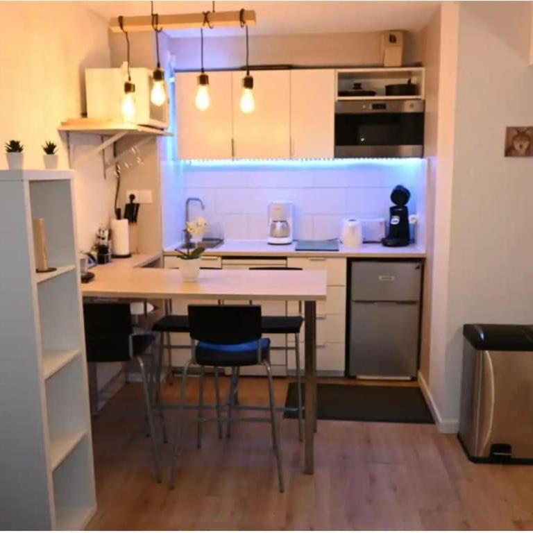 Appart cosy proche des pistes de ski AX 3 DOMAINES - Standard Apartment - 2