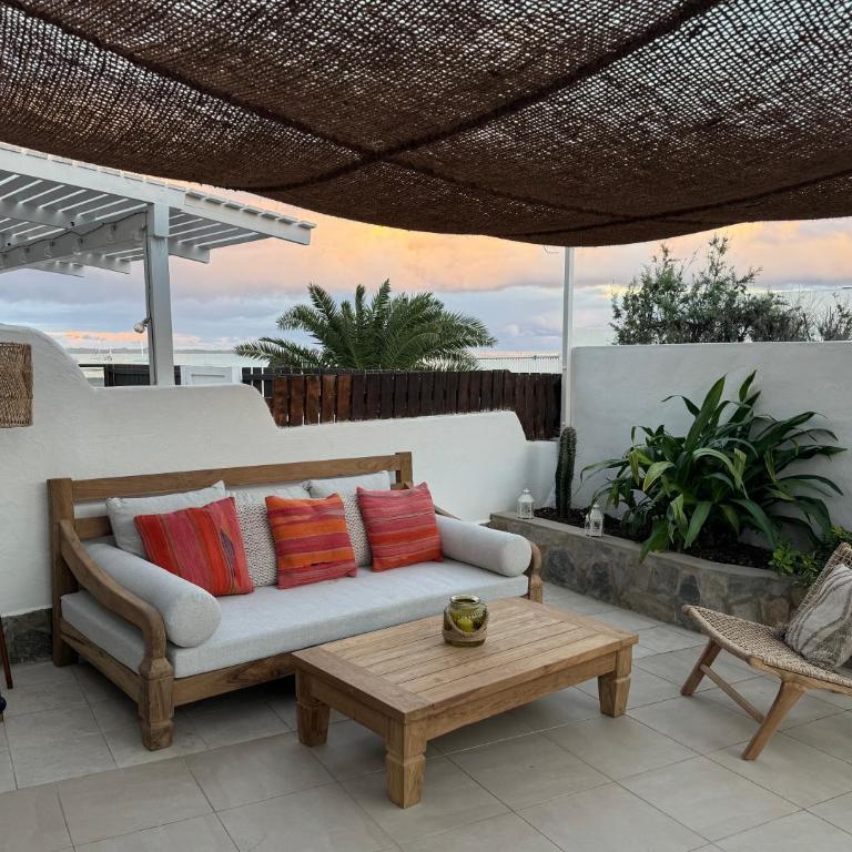 Beach Front House 'Casa Neen' - Two-Bedroom House - 3