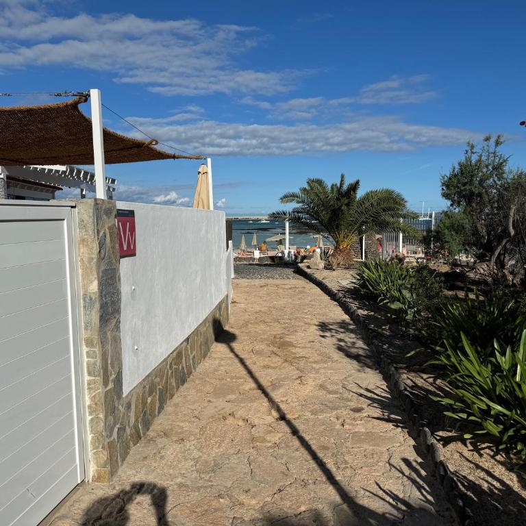 Beach Front House 'Casa Neen' - Two-Bedroom House - 32