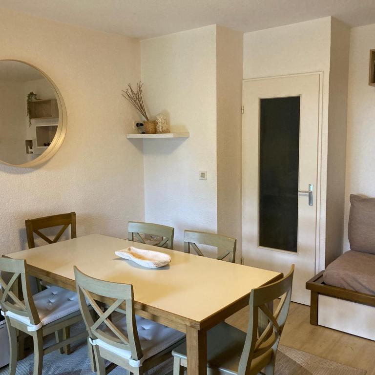 Appartement Cosy deux pieces coté pinede - Apartment mit 1 Schlafzimmer und Terrasse - 2