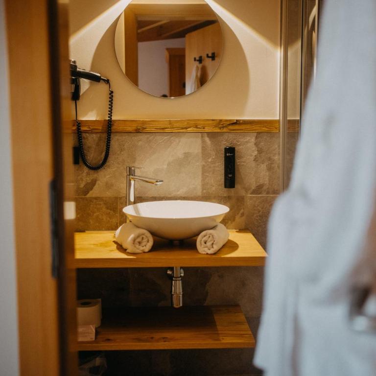Hotel Alpin Tyrol - Kitzbüheler Alpen - Doppelzimmer mit Balkon - 13
