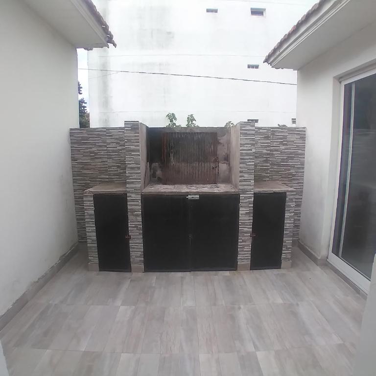 Departamento luminoso a pocas cuadras de la playa - Two-Bedroom Apartment - 11