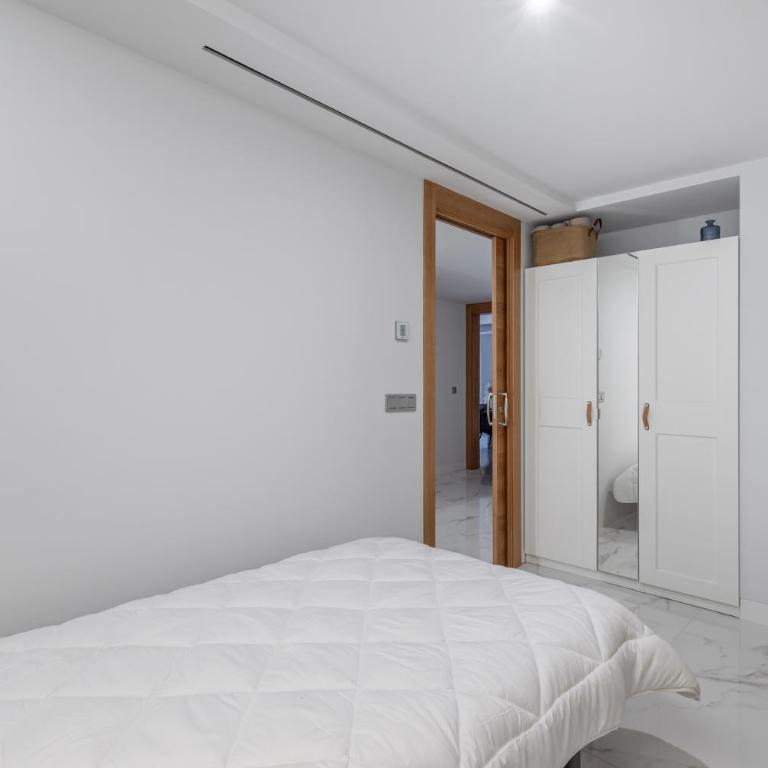 Dreaming Puerta Real - Three-Bedroom Apartment - 19