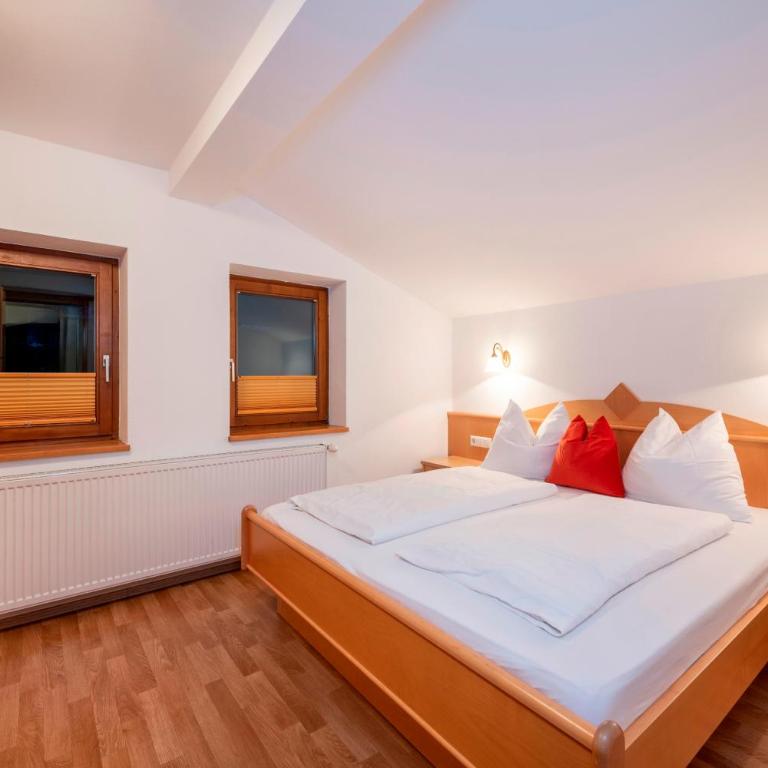 Ferienhaus Hubertus - PRECHTLHOF - Two-Bedroom Apartment - 2