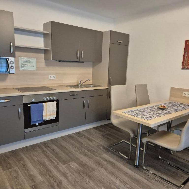 Gasthof Altes Hammerherrenhaus - Apartment mit 1 Schlafzimmer - Nebengebäude - 3