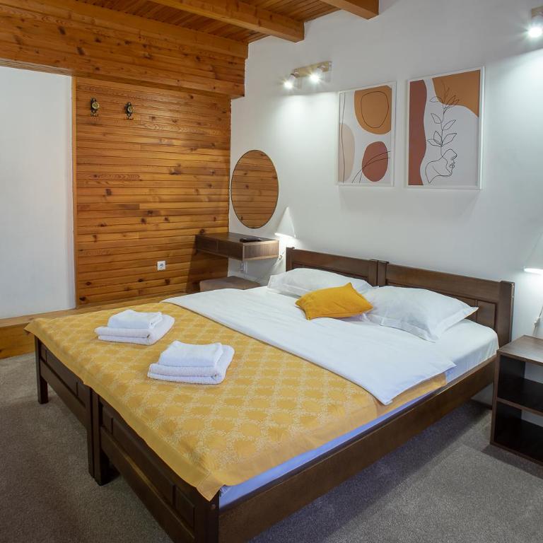 MB Hotel - Quadruple Room (4 Adults) - 1