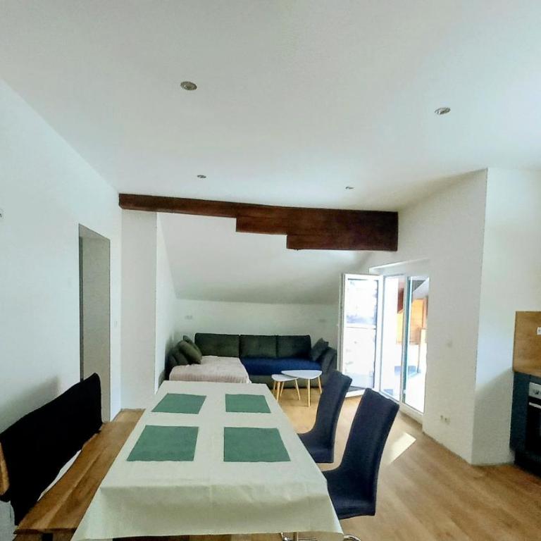 Alie Gusta - Apartment mit 2 Schlafzimmern und Bergblick - 2