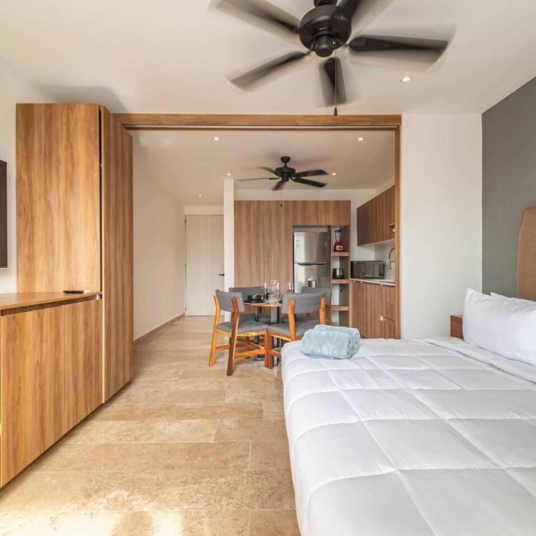 King Studio with Balcony, Rooftop Pool in Trendy Aldea Zama - Apartamento - 26