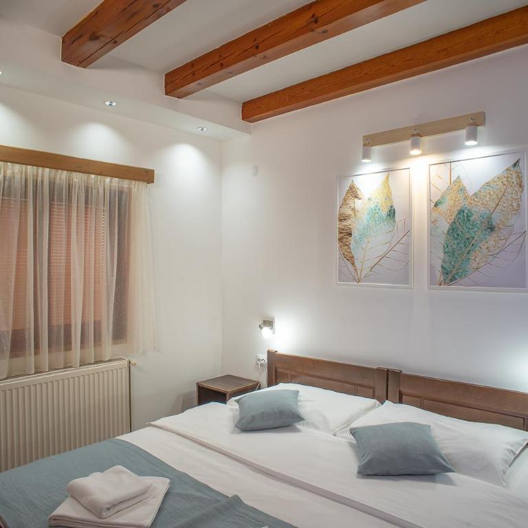 MB Hotel - Family Room - 10