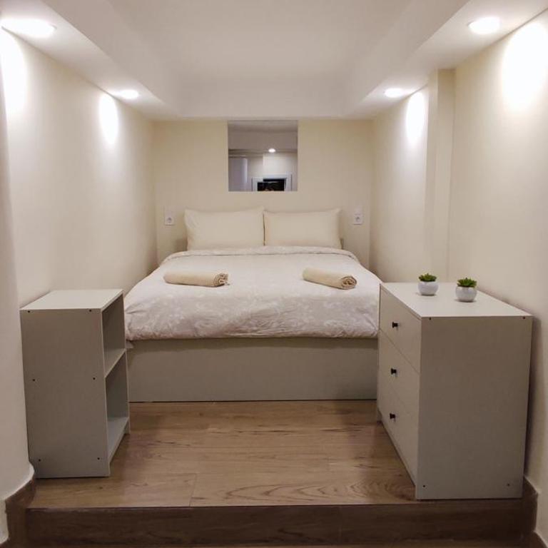Queen Residence - Two-Bedroom Apartment - 6