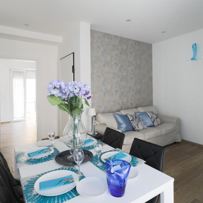 Well Done - 50mt Isola Pedonale Centro - 10 Min Mare - Three-Bedroom Apartment - 20