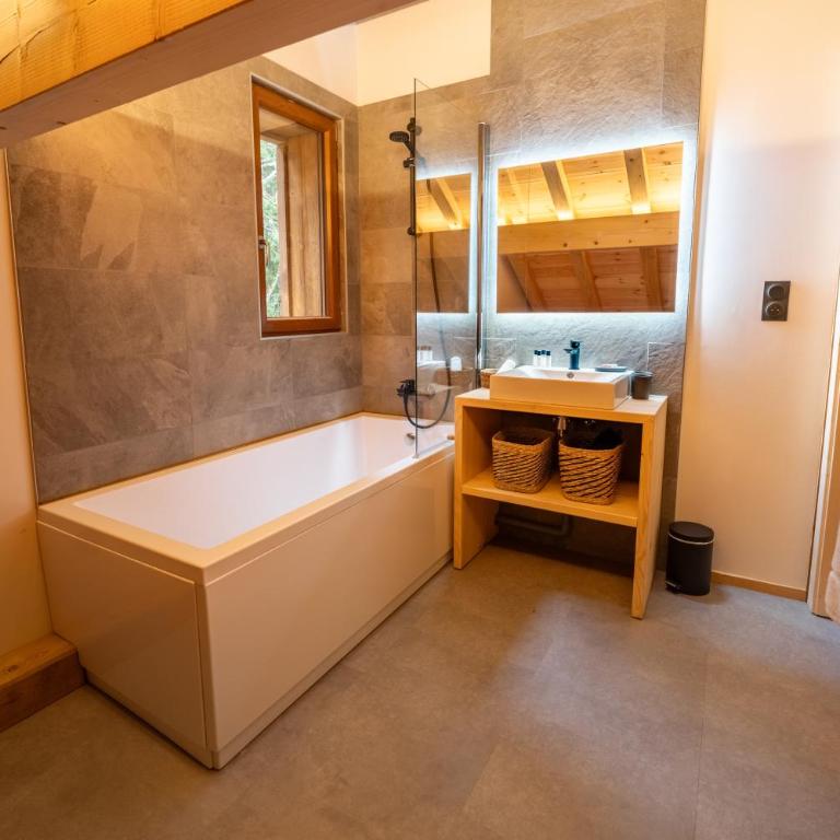 Chalet Les Cimes - Sauna - Jacuzzi - Chalet - 33