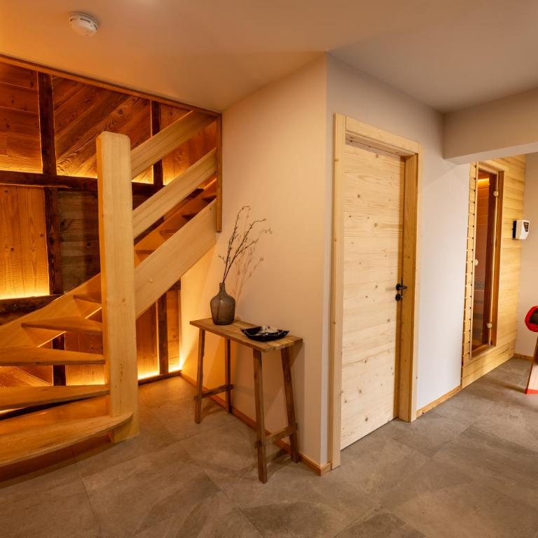 Chalet Les Cimes - Sauna - Jacuzzi - Chalet - 35