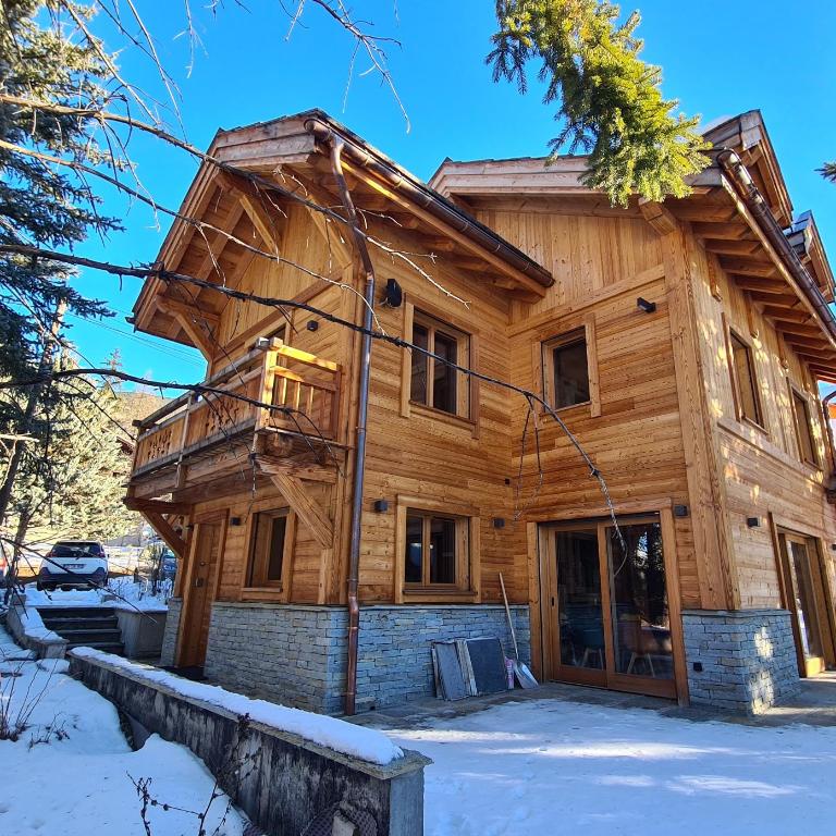 Chalet neuf Eterlou 130 m carrés 5 chambres 10 couchages à Serre Chevalier - Chalet - 3
