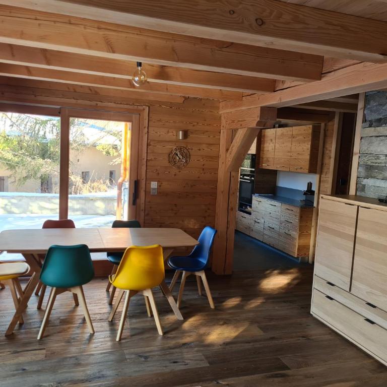 Chalet neuf Eterlou 130 m carrés 5 chambres 10 couchages à Serre Chevalier - Chalet - 16